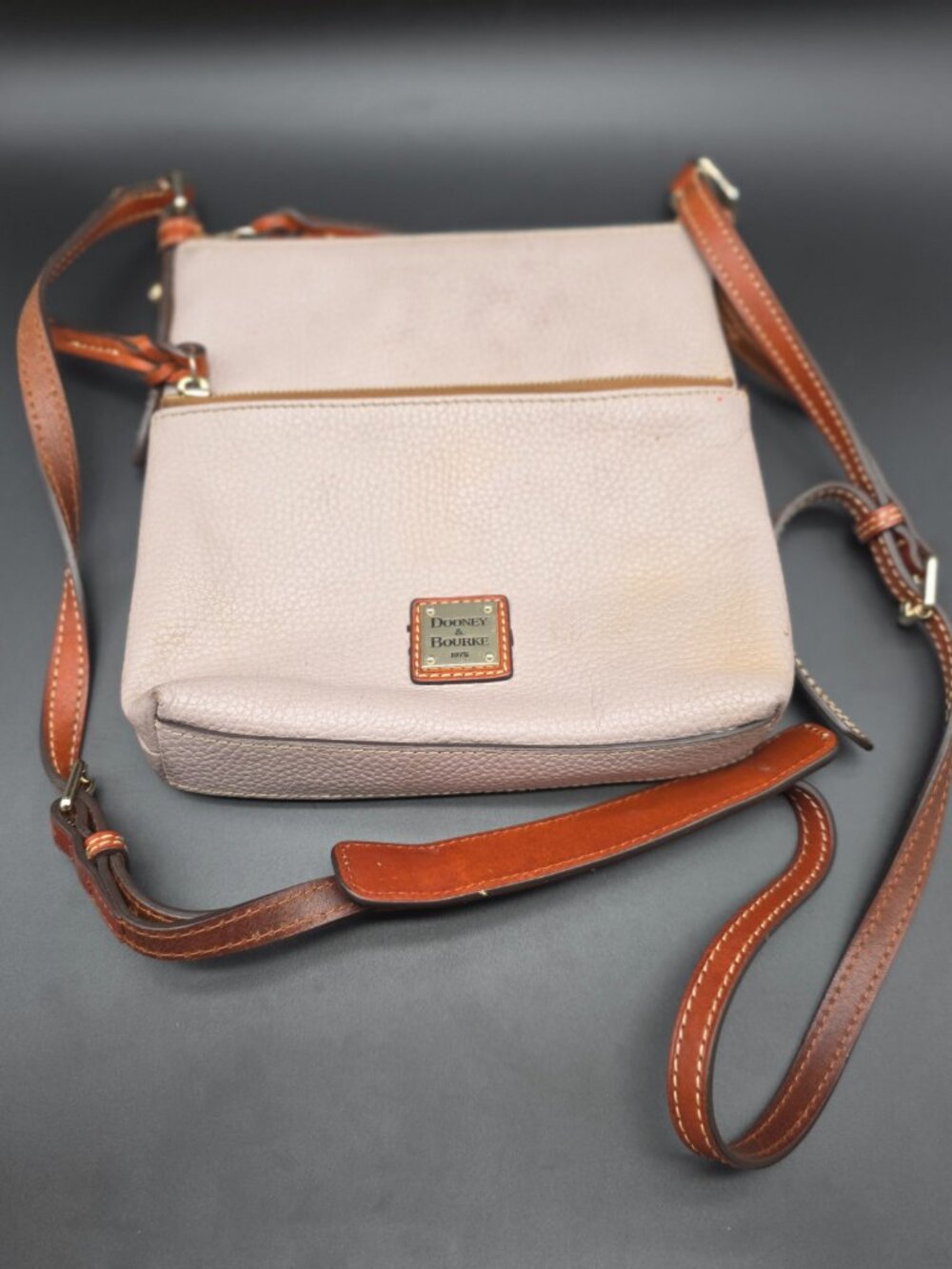 Vtg 90s Dooney Bourke Cream gold All Weather Leather Crossbody Purse zippers